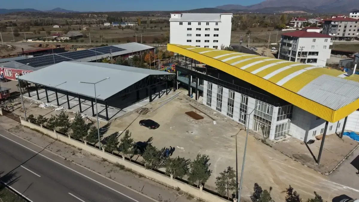 Şiran Belediyesi 149 yıllık tarihinde ilk kapalı garajına kavuşuyor